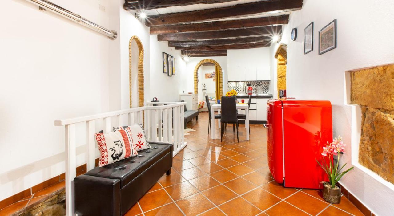 Holiday Home Il Portagioie Каляри Екстериор снимка